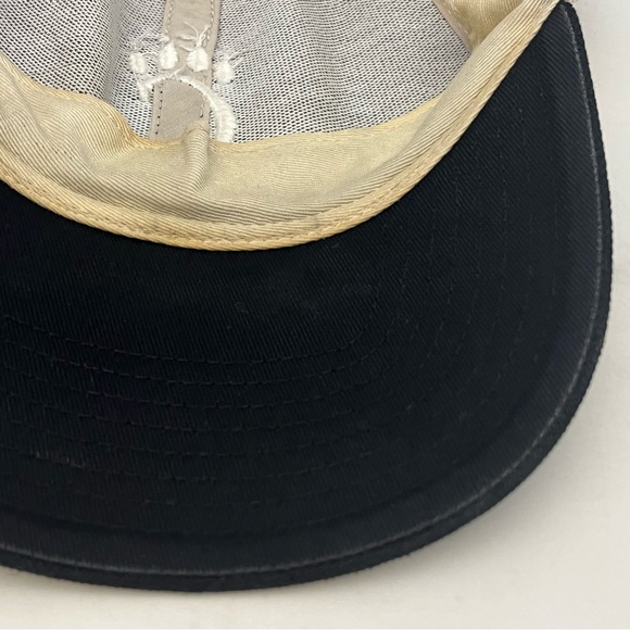 Vintage University Of Cincinnati Bearcats Mesh Trucker Hat Adjustable - Picture 10 of 16